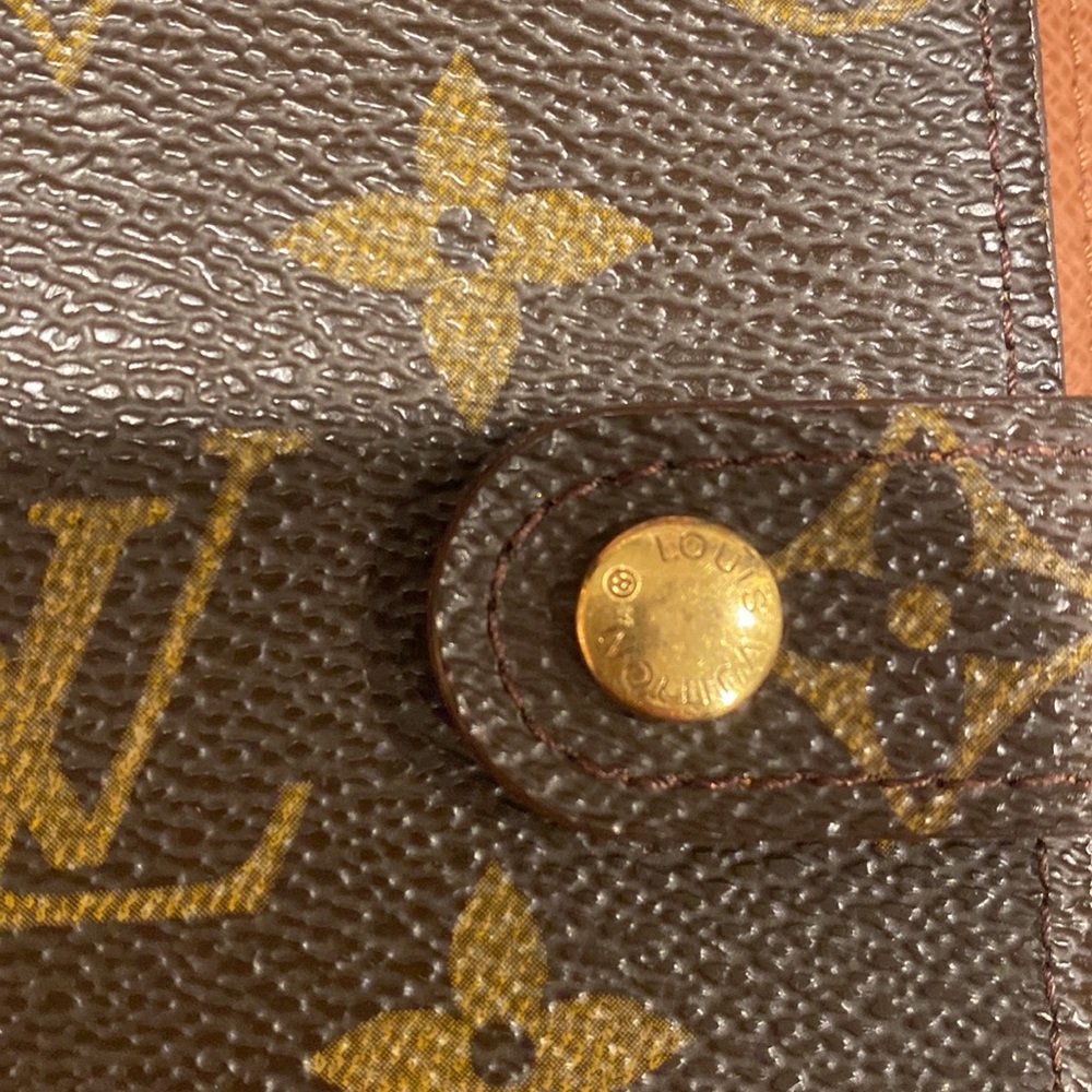 Louis Vuitton Cover Planner - Picture 7 of 8